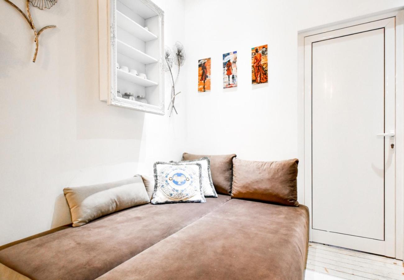 Dietro L Angolo, 2 Bath Apartman Szófia Kültér fotó